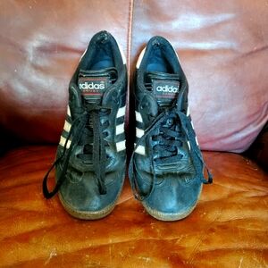 Adidas sneakers, women's 5.5, black